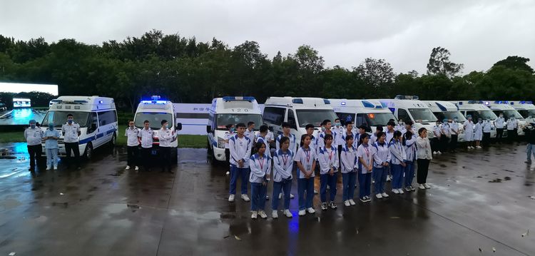 1634739819392998.jpg 紧急医疗救援拉练演练003.jpg